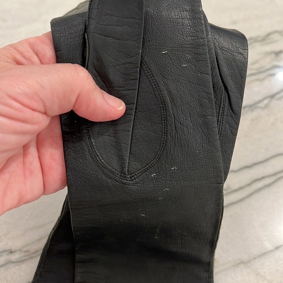 Vintage Leather Gloves - Picture 16 of 16